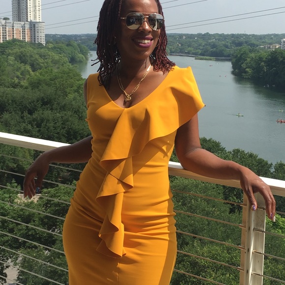 Marigold dress by Chiara Boni - Picture 2 of 2